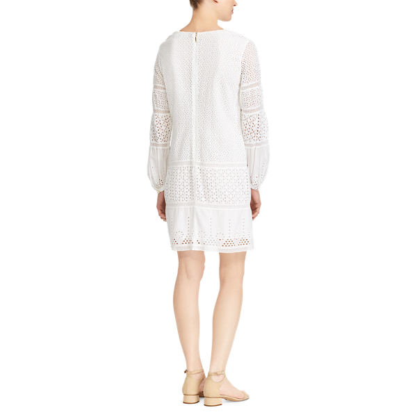 Robe fleurie à broderie anglaise Lauren en Blanc 4