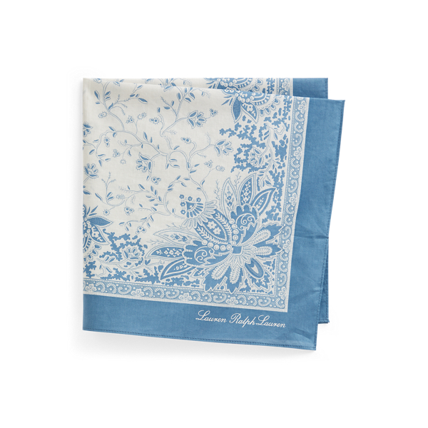 Carré de soie Lisa Lauren en 1