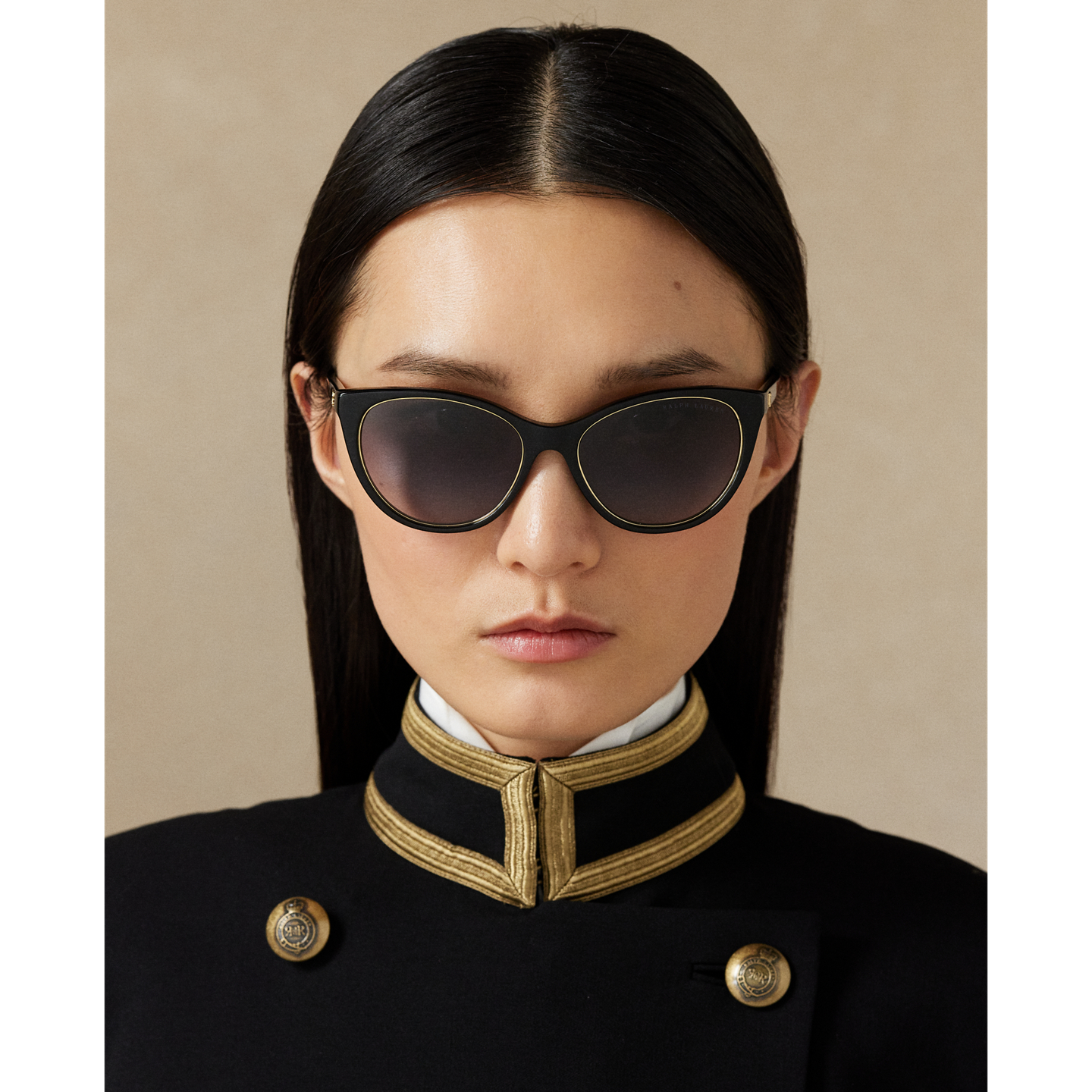 Женские солнцезащитные очки Ralph Lauren RL Cat-Eye Sunglasses, цвет: Блестящий чёрный — фото 4