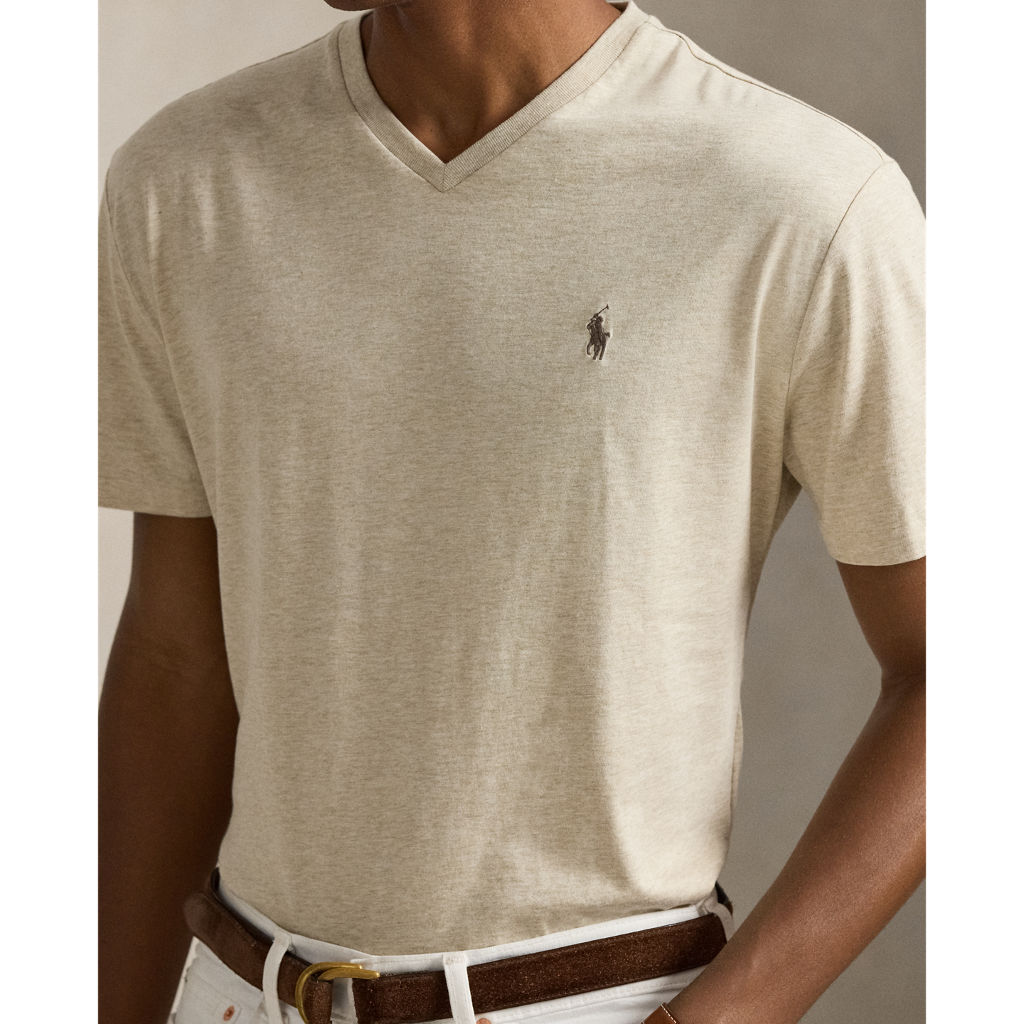 Мужская футболка Ralph Lauren Classic Fit Jersey V-Neck, цвет: Дюнный меланжевый / Коричневый — фото 3