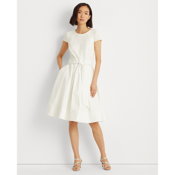 Vestido de c&oacute;ctel con manga de casquillo