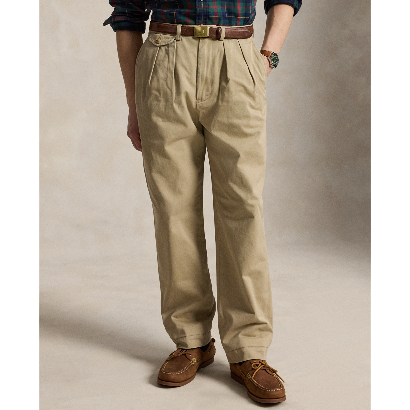 Мужские брюки Polo Ralph Lauren Whitman Relaxed Fit Pleated Chino, цвет: Хаки — фото 1
