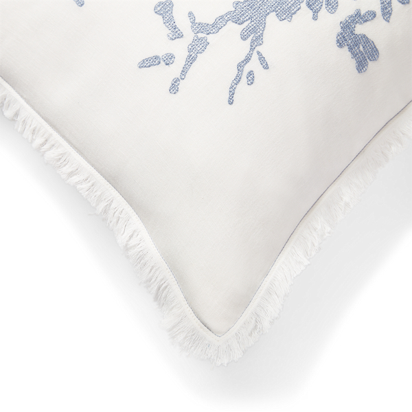 Coussin brod&eacute; Ada Lauren Home en Cr&egrave;me et bleu 2