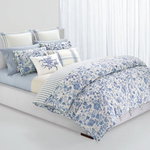 Coussin brod&eacute; Ada Lauren Home en Cr&egrave;me et bleu 5