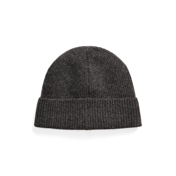 Wollmütze mit charakteristischem Pony