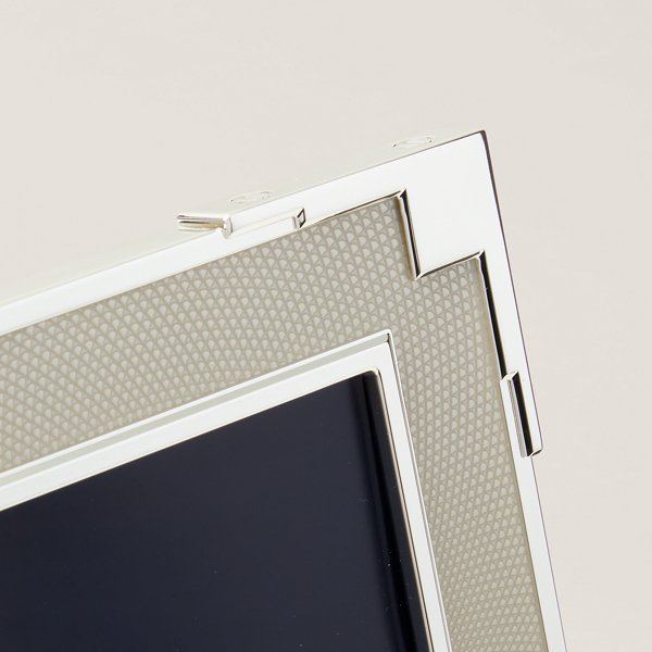 Grafton Frame