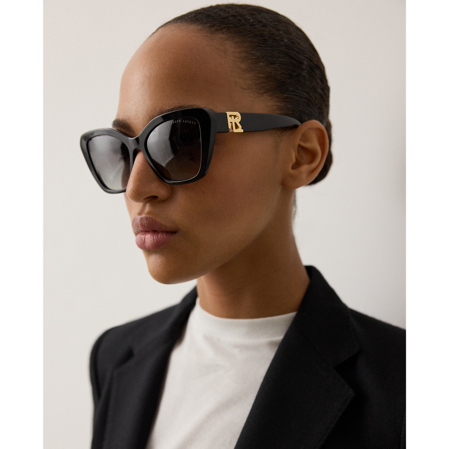 Женские солнцезащитные очки Ralph Lauren RL Isabel Sunglasses, цвет: Чёрный — фото 3