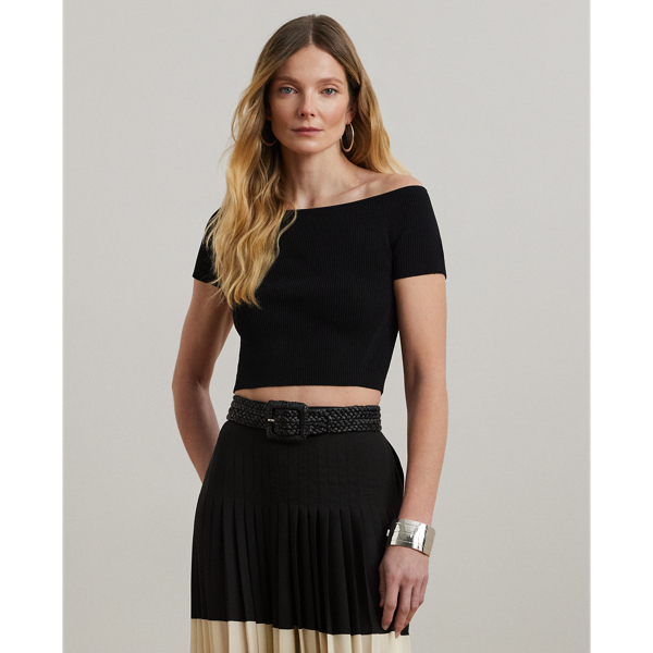 Pull court aux épaules dégagées