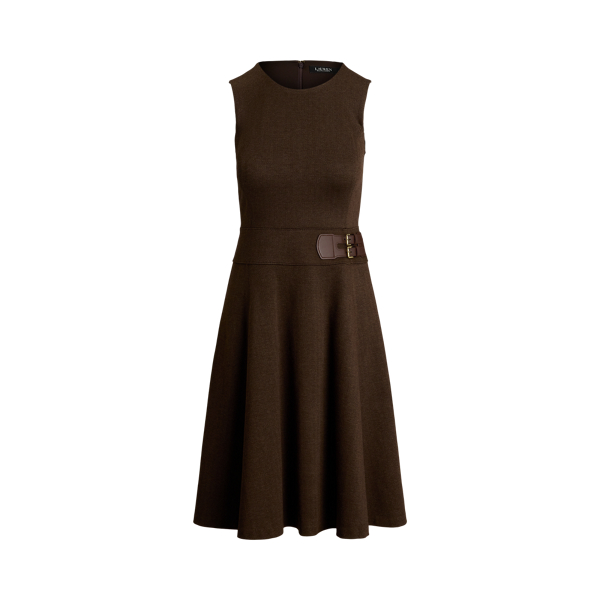 Vestido en espiga sin mangas con hebilla