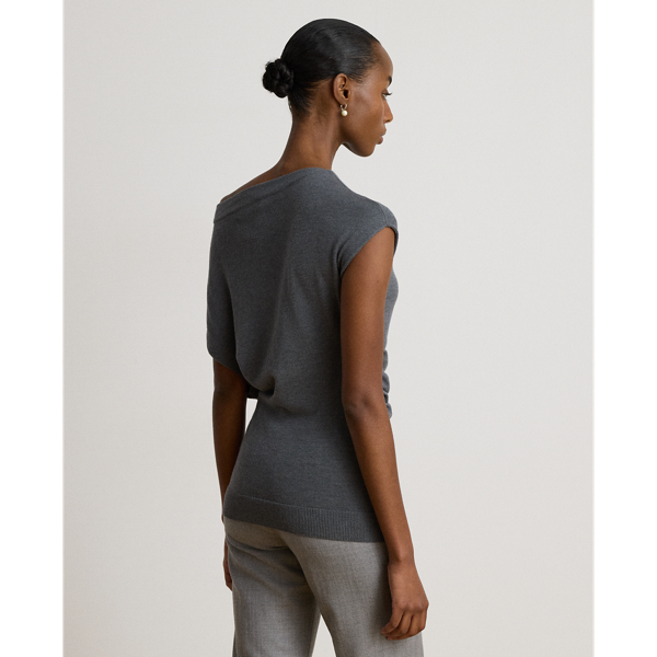 Pull asym&eacute;trique &agrave; mancherons