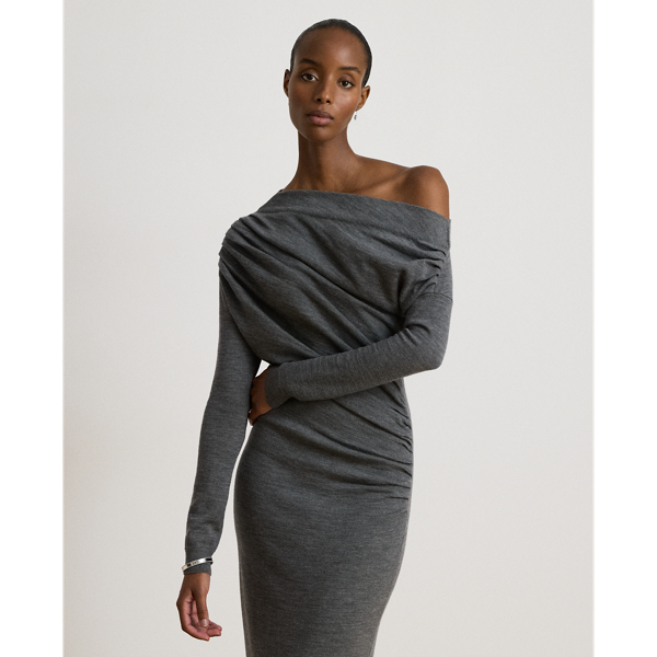 Abito in lana a spalle scoperte
