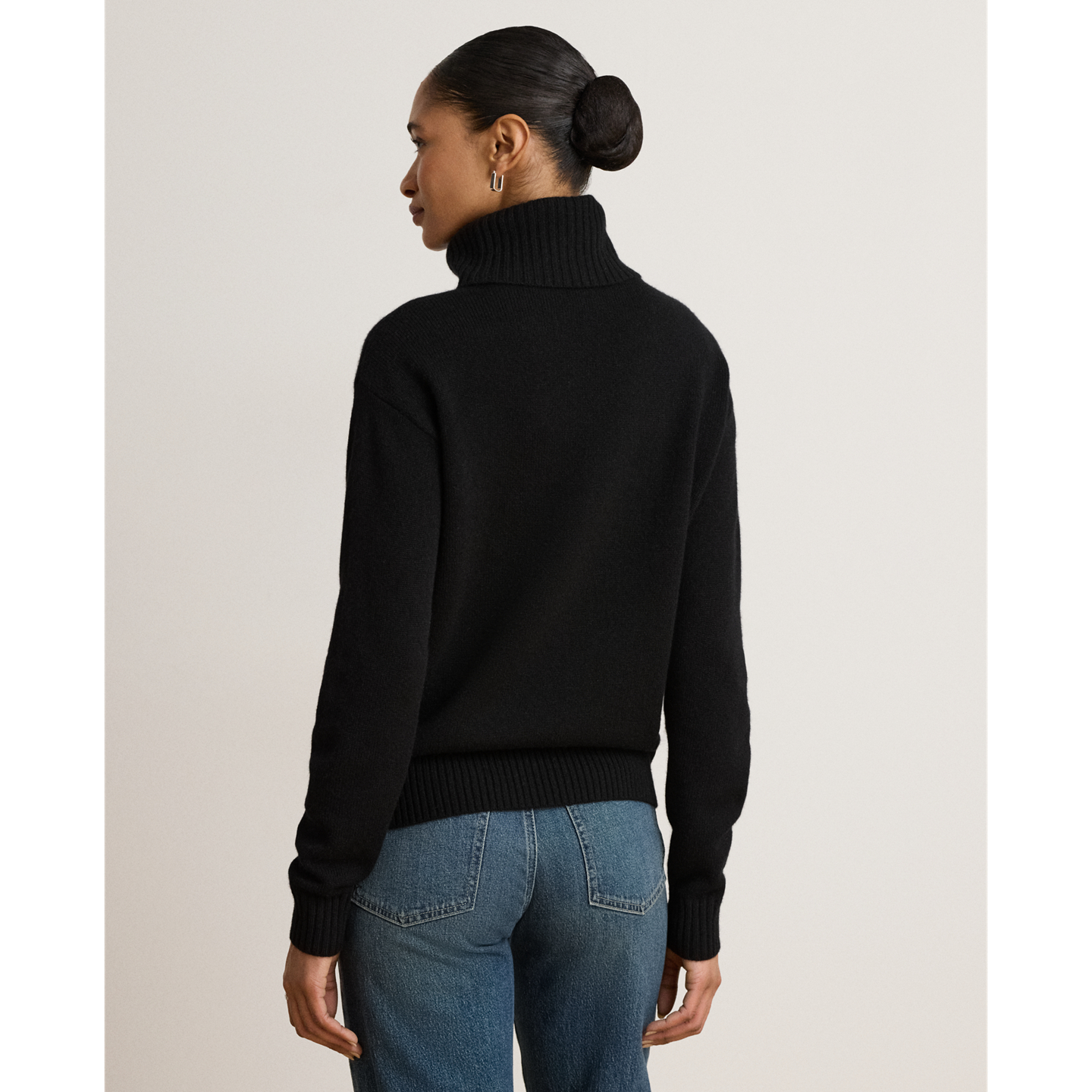 Женский свитер Ralph Lauren Logo Cashmere Turtleneck, цвет: Чёрный — фото 2