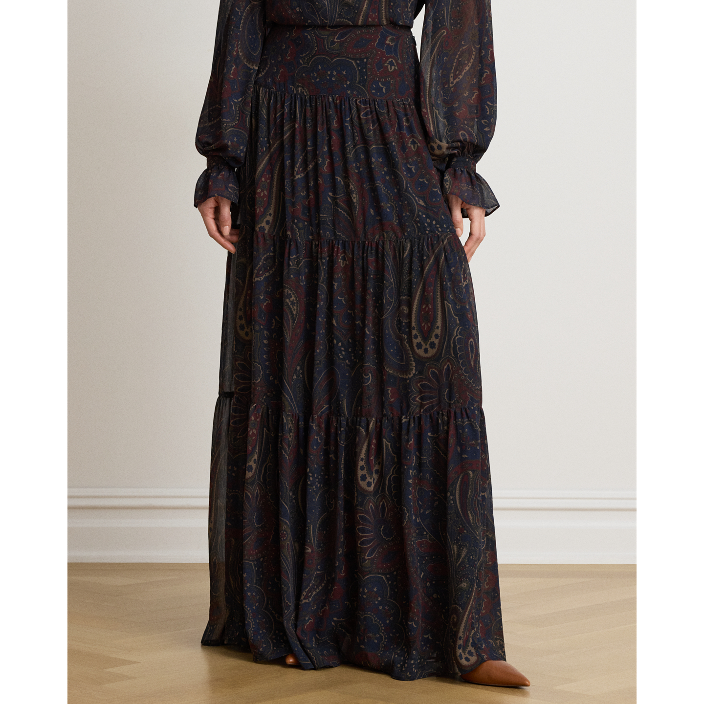Женские юбки Ralph Lauren Paisley Georgette Tiered Maxiskirt, цвет: Тёмно-синий разноцветный — фото 1