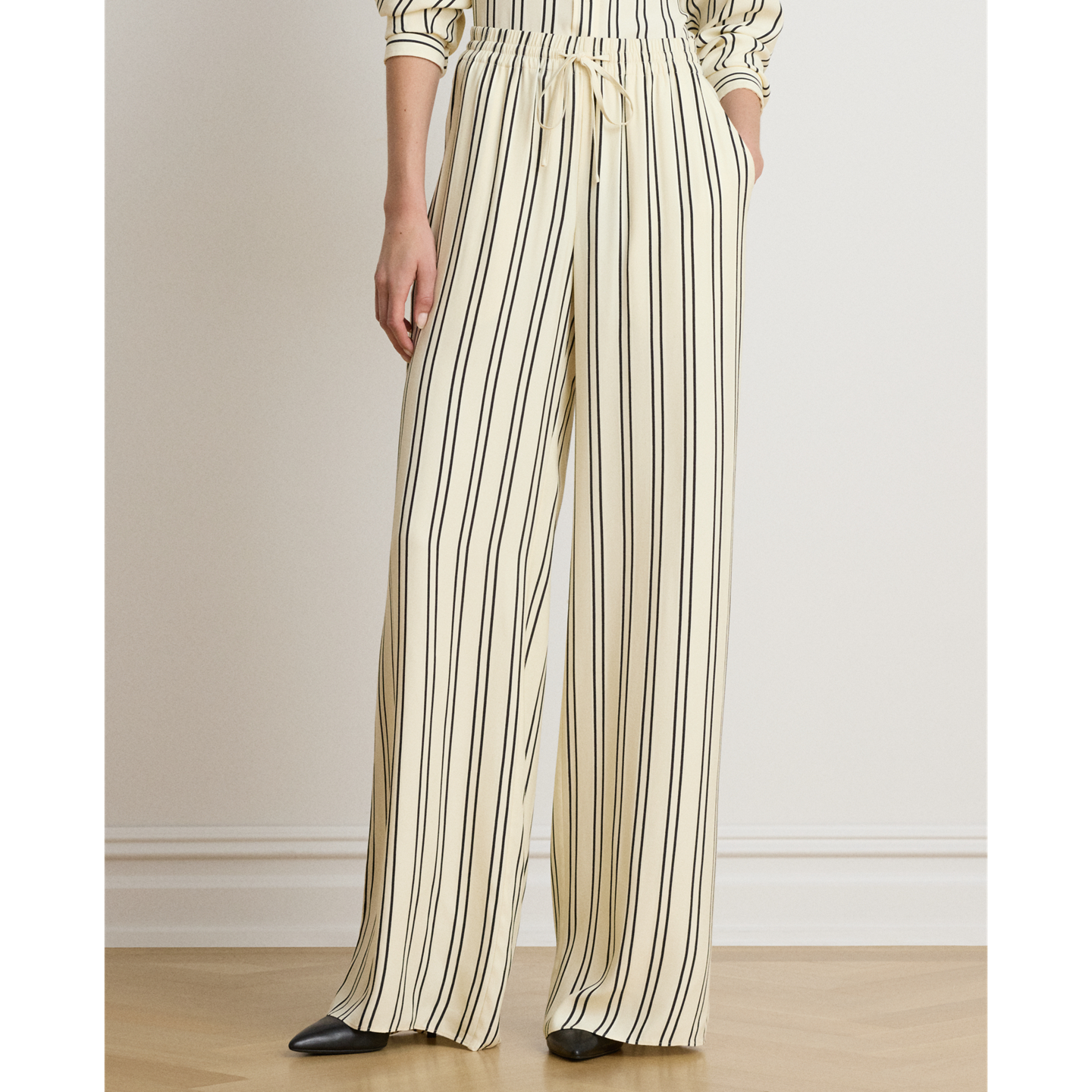 Женские брюки Ralph Lauren Striped Jacquard Wide-Leg, цвет: Кремовый / Чёрный — фото 1