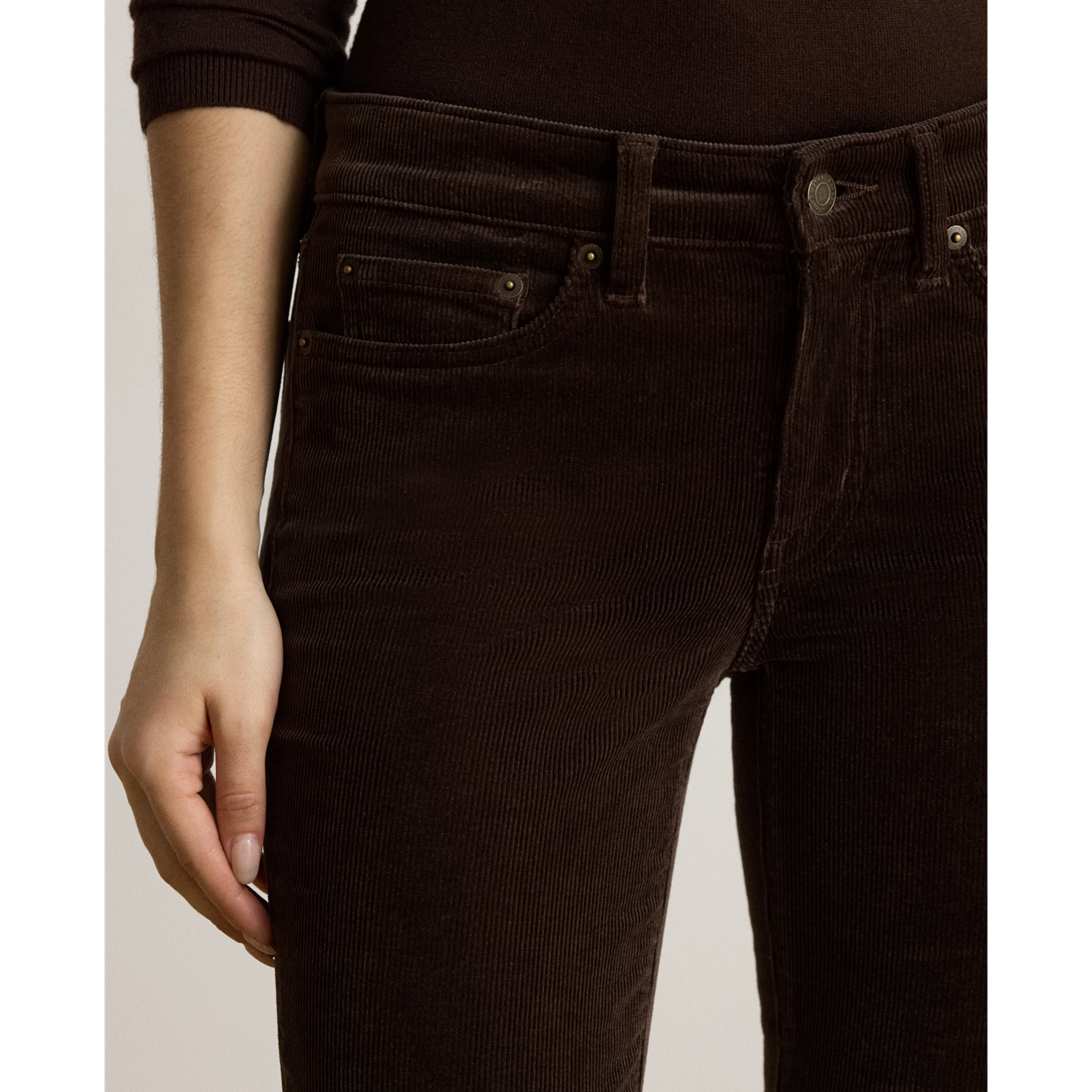 Женские брюки Ralph Lauren Mid-Rise Corduroy Slim Straight Pant, цвет: Коричневый — фото 3