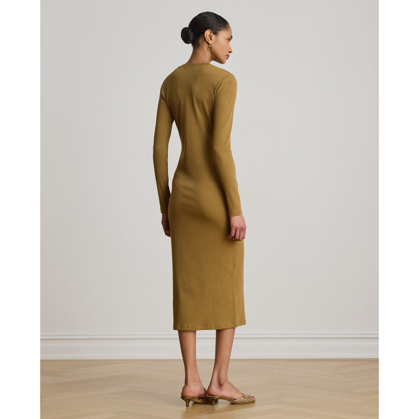Женское платье Ralph Lauren Rib-Knit Henley Midi, цвет: Табачный бронзовый — фото 2