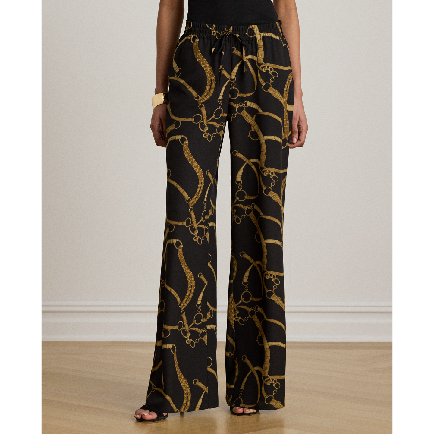 Женские брюки Ralph Lauren Belting-Print Crepe Wide-Leg, цвет: Чёрный / Рыжевато-коричневый — фото 1