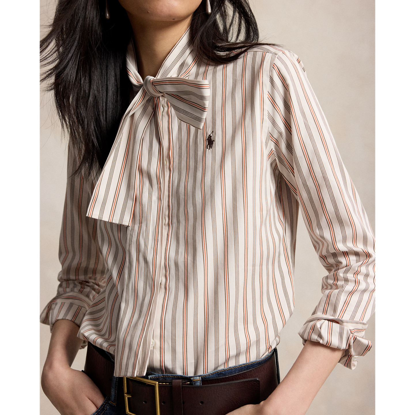 Женская рубашка Ralph Lauren Slim Fit Striped Cotton Tie-Neck, цвет: Кремовый / Красный — фото 3