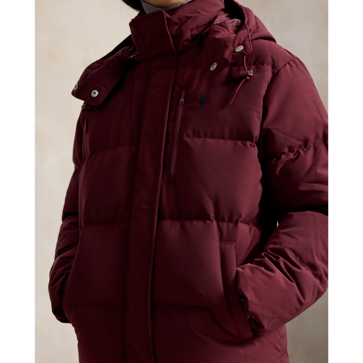 Женская куртка Ralph Lauren Mid-Weight Down Puffer, цвет: Винный — фото 4