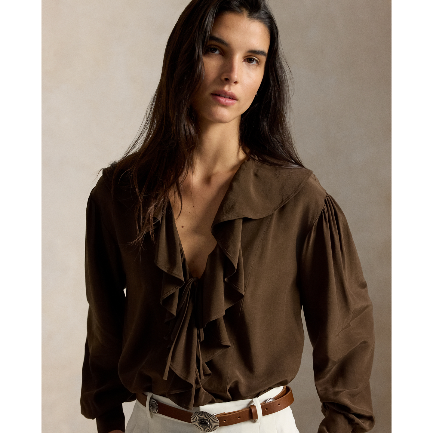 Женская рубашка Ralph Lauren Ruffled Crepe, цвет: Тёмный коричневый — фото 4