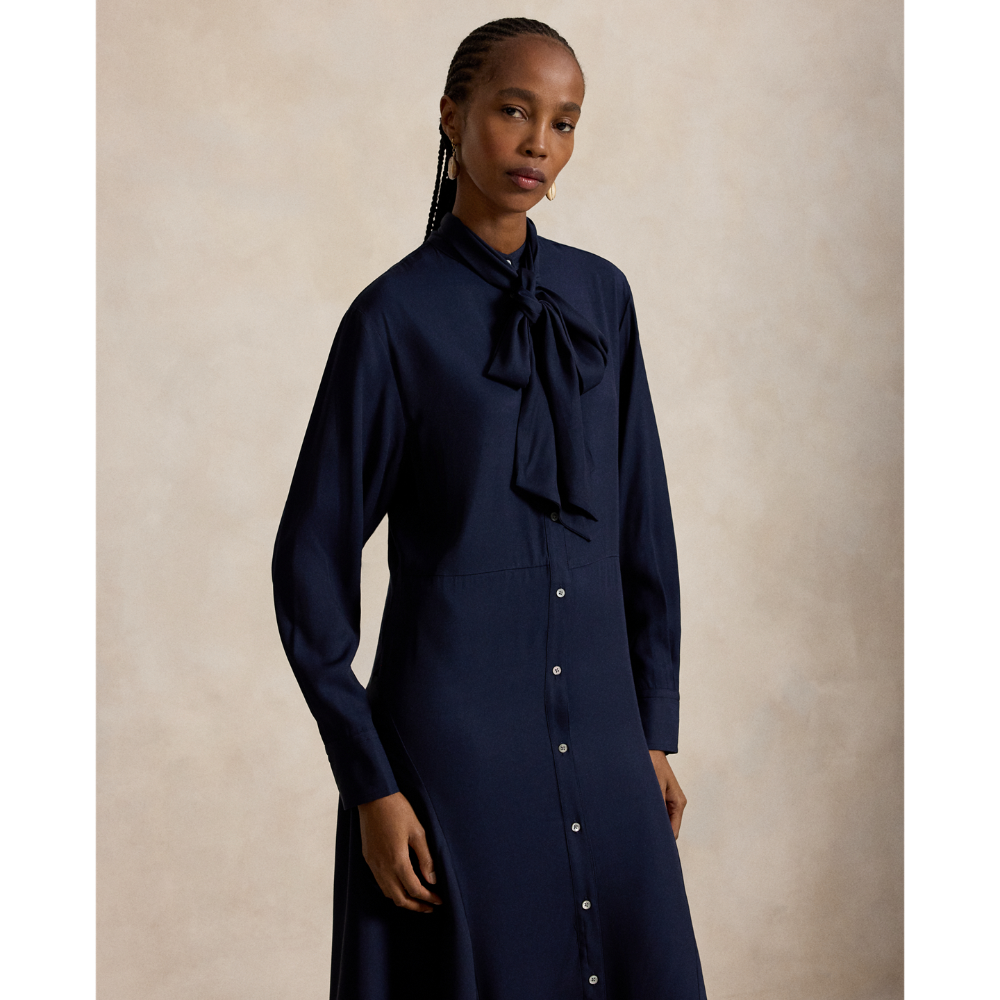 Женское платье Ralph Lauren Tie-Neck Twill Shirtdress, цвет: Тёмно-зелёный тёмно-синий — фото 1