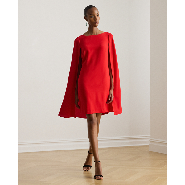 Robe de cocktail à cape en georgette