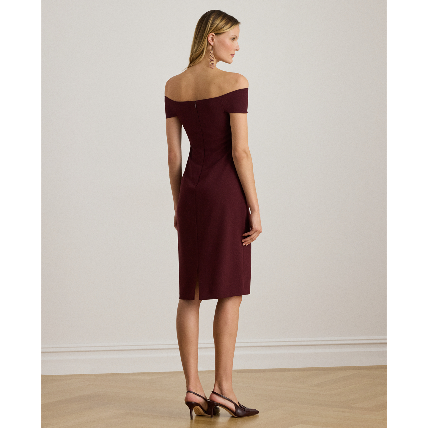 Женское платье Ralph Lauren Twist-Front Crepe Cocktail, цвет: Тёмный гранатовый — фото 2