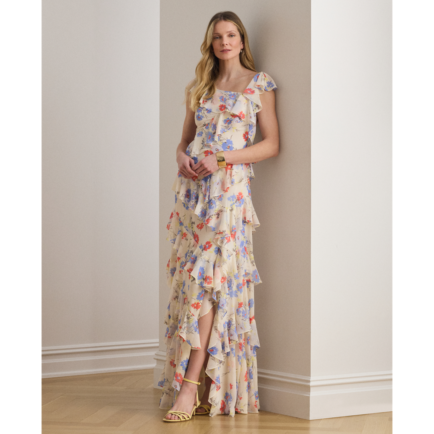Женское платье Ralph Lauren Floral Ruffle-Trim Georgette Tiered Gown, цвет: Кремовый разноцветный — фото 4