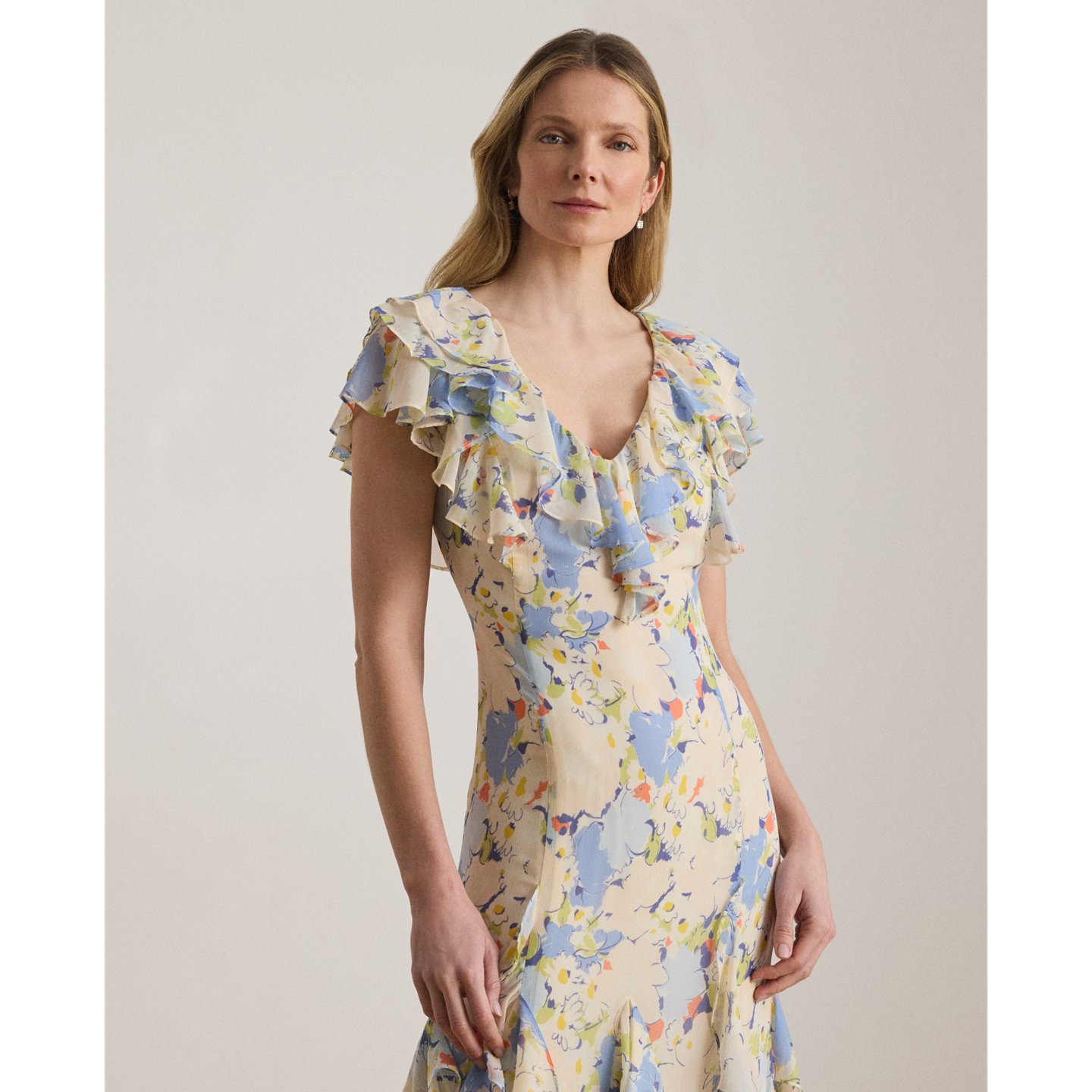 Женское платье Ralph Lauren Floral Ruffle-Trim Georgette Gown, цвет: Синий разноцветный — фото 1