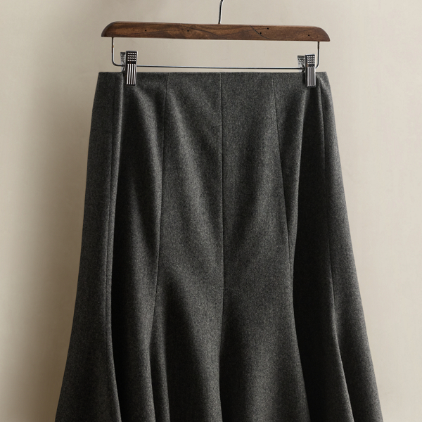 2005 Pleated Wool Skirt - Size 6