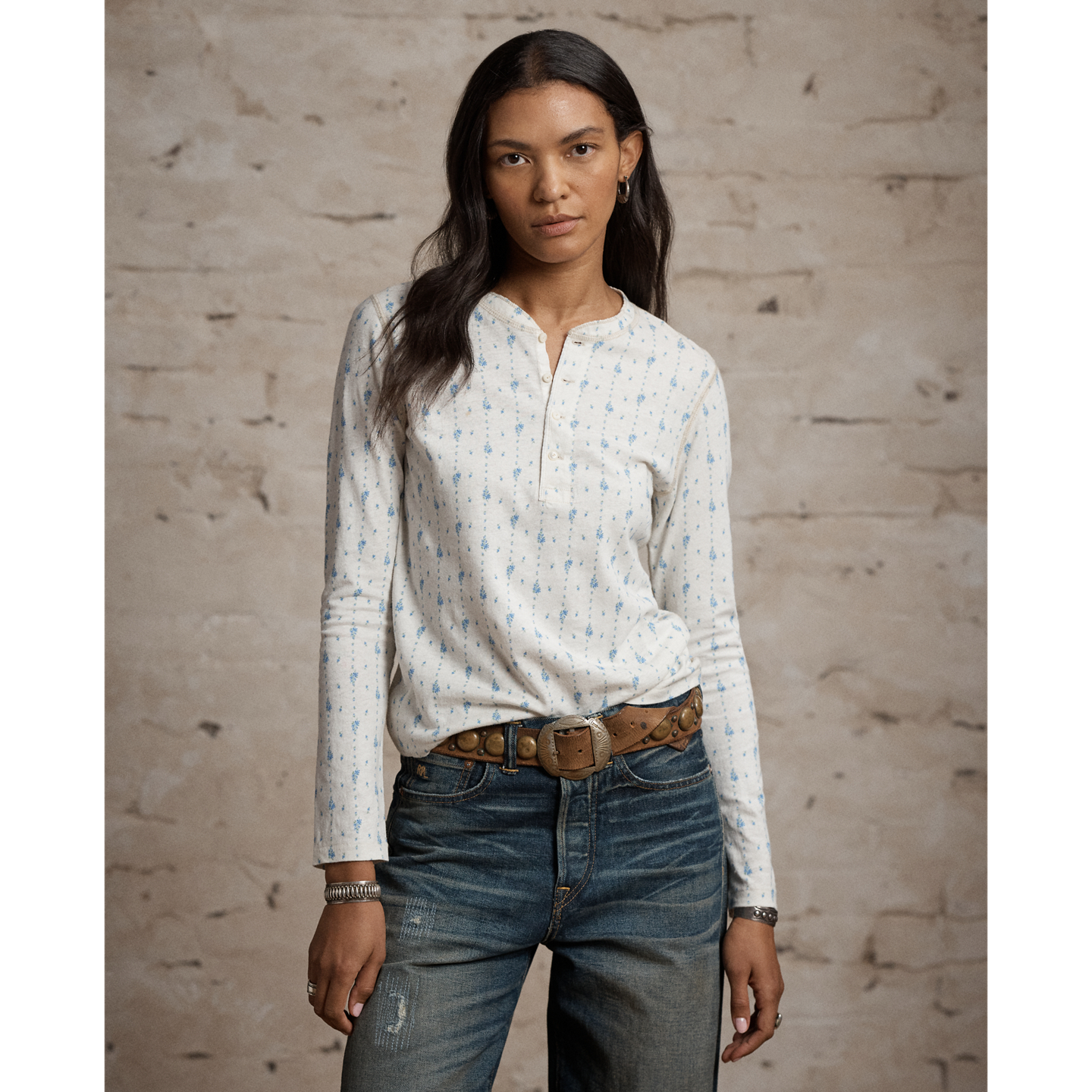 Женская рубашка Ralph Lauren Floral Linen-Cotton Henley, цвет: Кремовый / Винтажный синий — фото 1