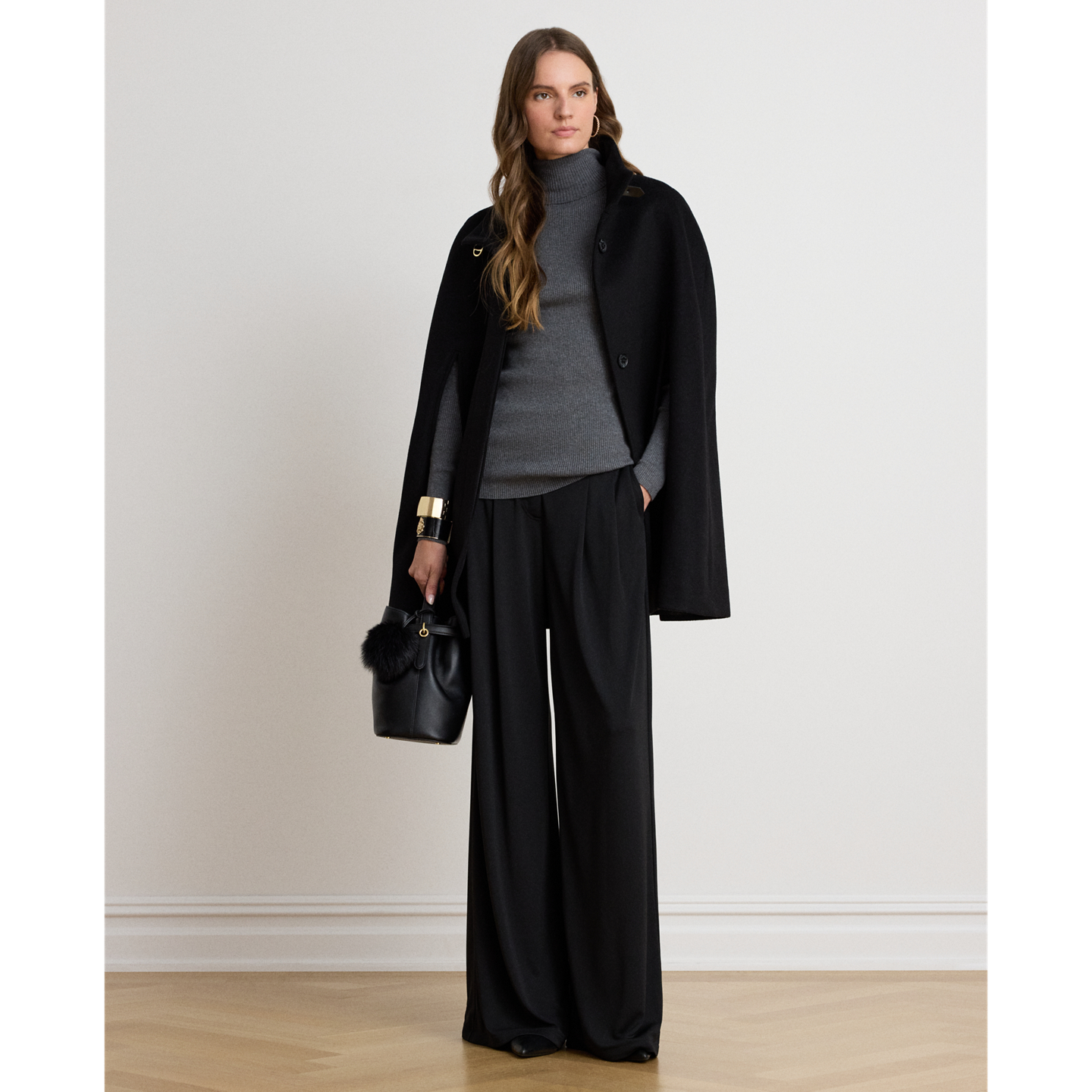 Накидка Ralph Lauren Buckle-Trim Wool-Blend Mockneck Cape, цвет: Чёрный — фото 1