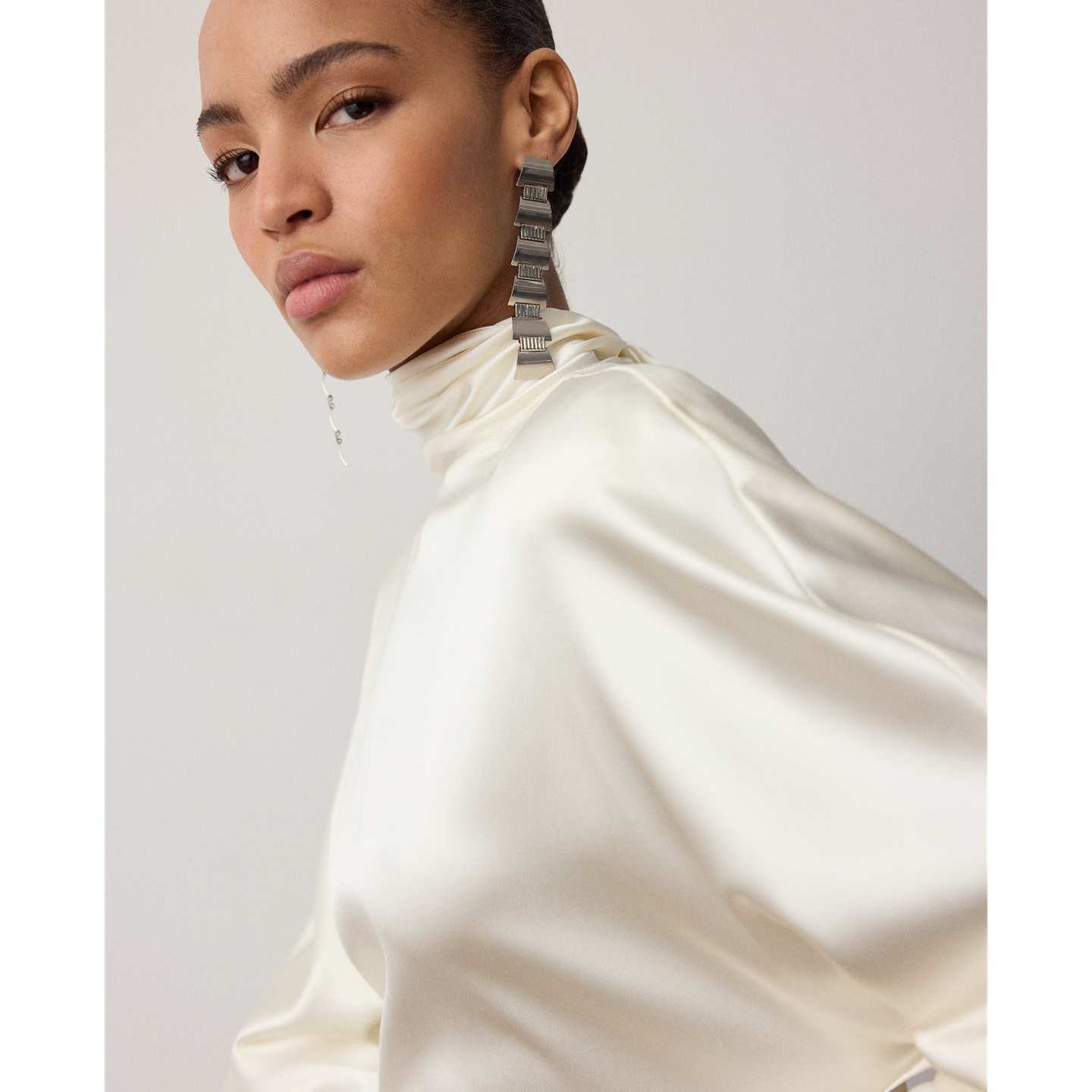Женское платье Ralph Lauren Candi Satin Evening, цвет: Кремовый — фото 4