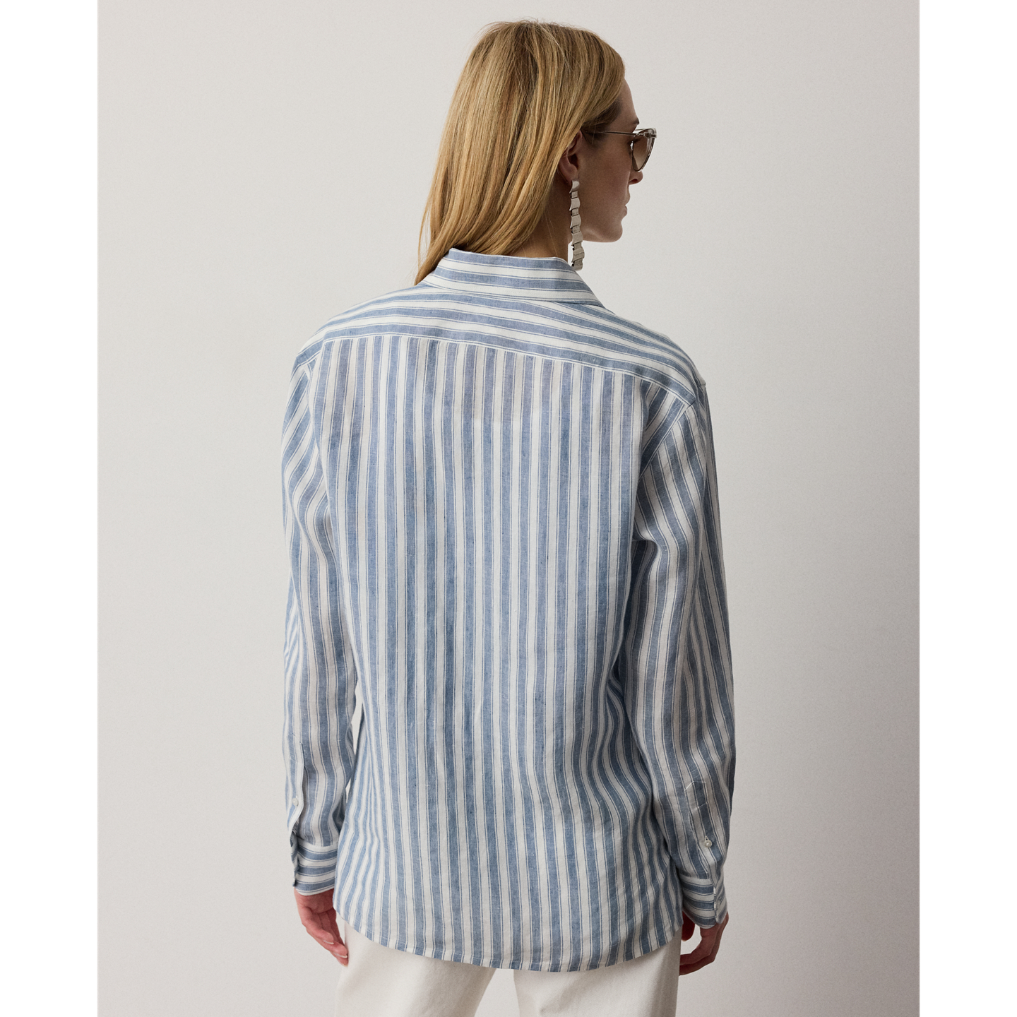 Женская рубашка Ralph Lauren Capri Relaxed Fit Striped Linen, цвет: Шамбре синий / Кремовый — фото 2
