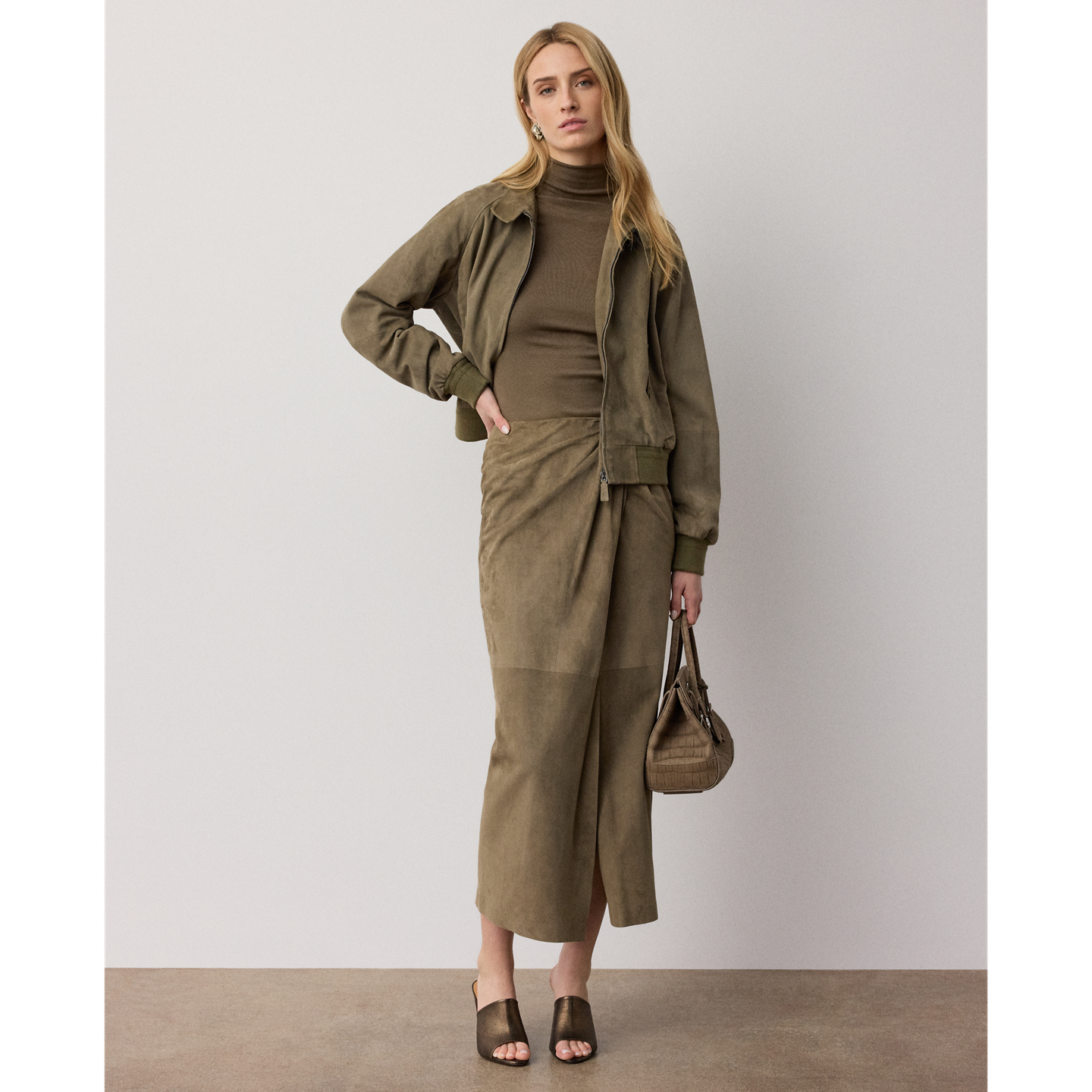 Женская куртка Ralph Lauren Perrie Lamb-Suede, цвет: Светлый кипарисовый — фото 1