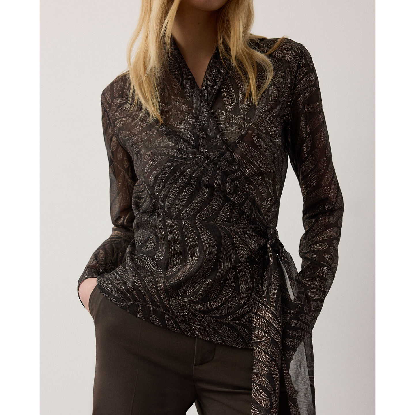 Женская блузка Ralph Lauren Shea Foiled Crinkle Chiffon Wrap, цвет: Тёмно-коричневый разноцветный — фото 3