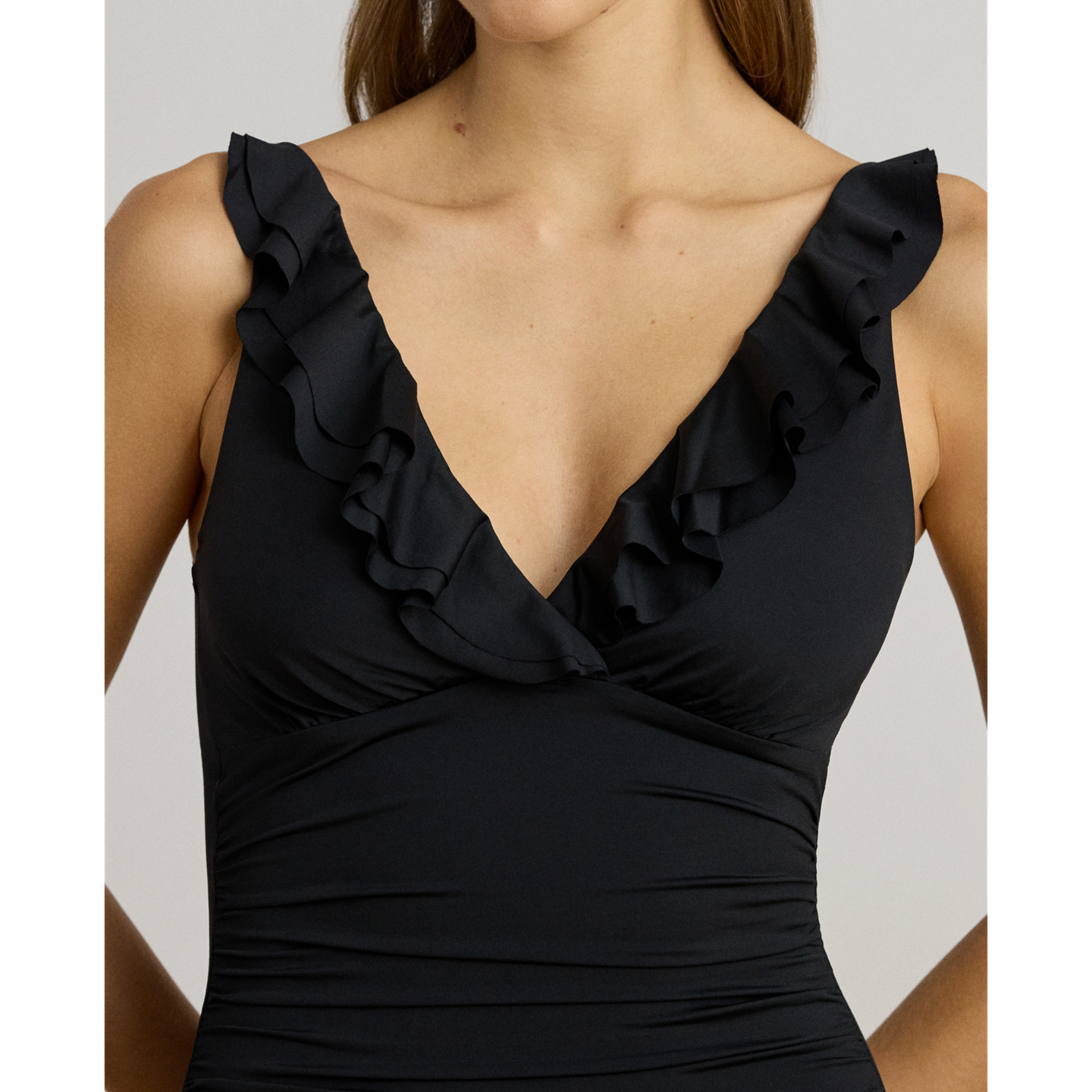 Женские купальники Ralph Lauren Ruffle-Trim Surplice One-Piece, цвет: Чёрный — фото 2