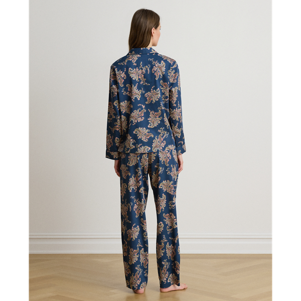 Pyjama en satinette fleurs et cachemire