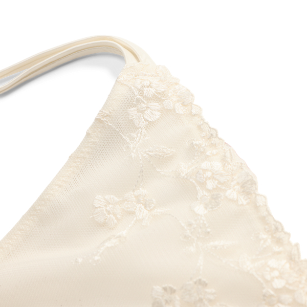 Tanga de cetim e rede com bordado floral