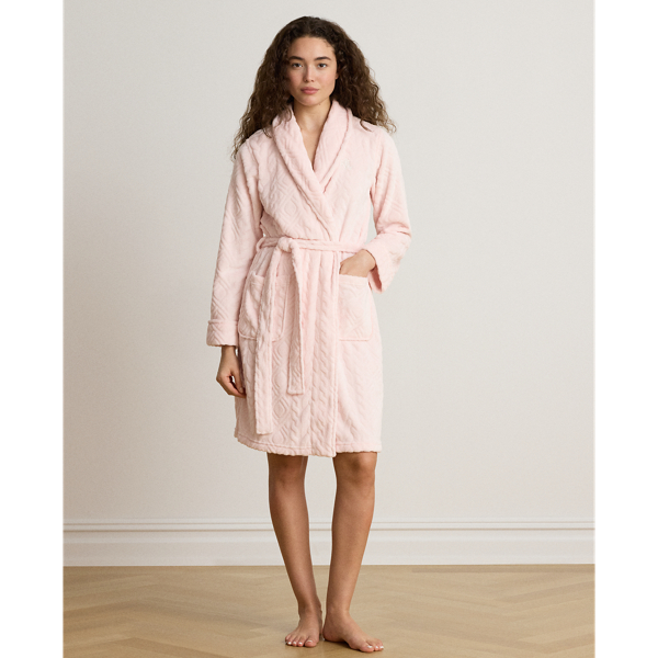  Peignoir en chenille motif Aran cisel&eacute;
