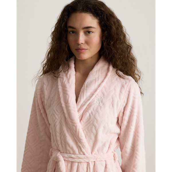  Peignoir en chenille motif Aran cisel&eacute;