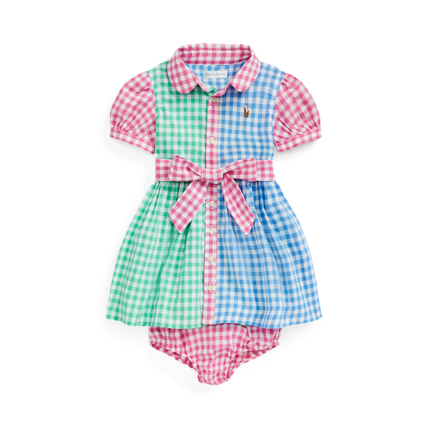Vestido e tapa-fraldas em guing&atilde;o