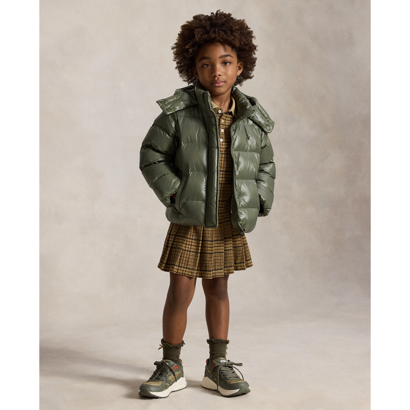 Детская куртка Ralph Lauren Glossy Down Hooded, цвет: Оливковый — фото 2