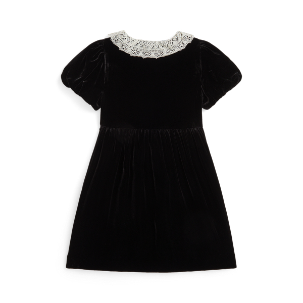 Samtkleid mit Spitzenbesatz
