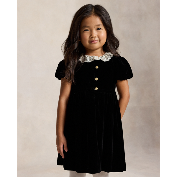 Samtkleid mit Spitzenbesatz