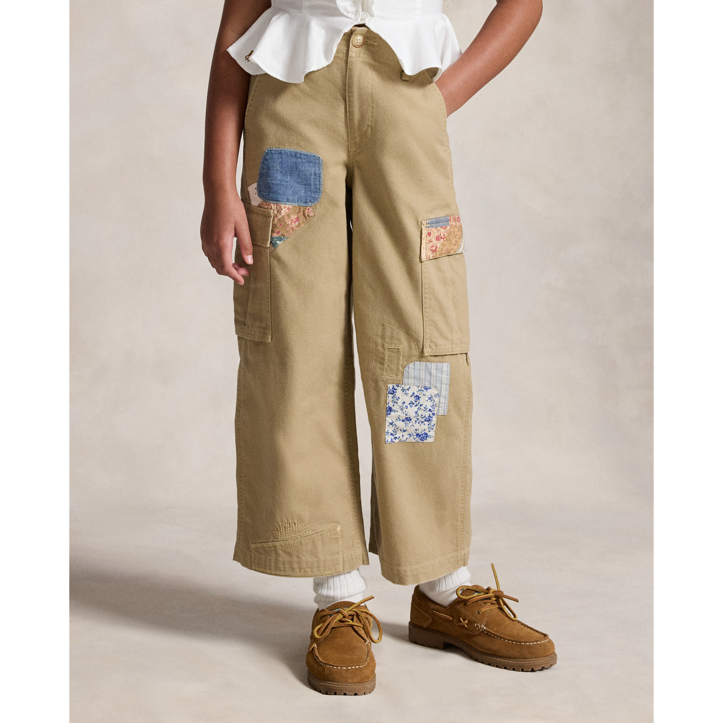 Детские брюки Ralph Lauren Patchwork Canvas Wide-Leg Cargo, цвет: Варёный — фото 2