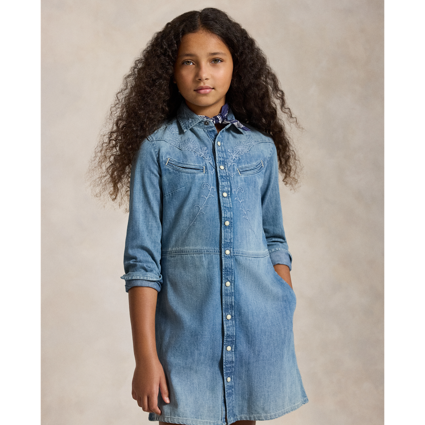 Детское платье Ralph Lauren Indigo Denim Western Shirtdress, цвет: Варёный — фото 2