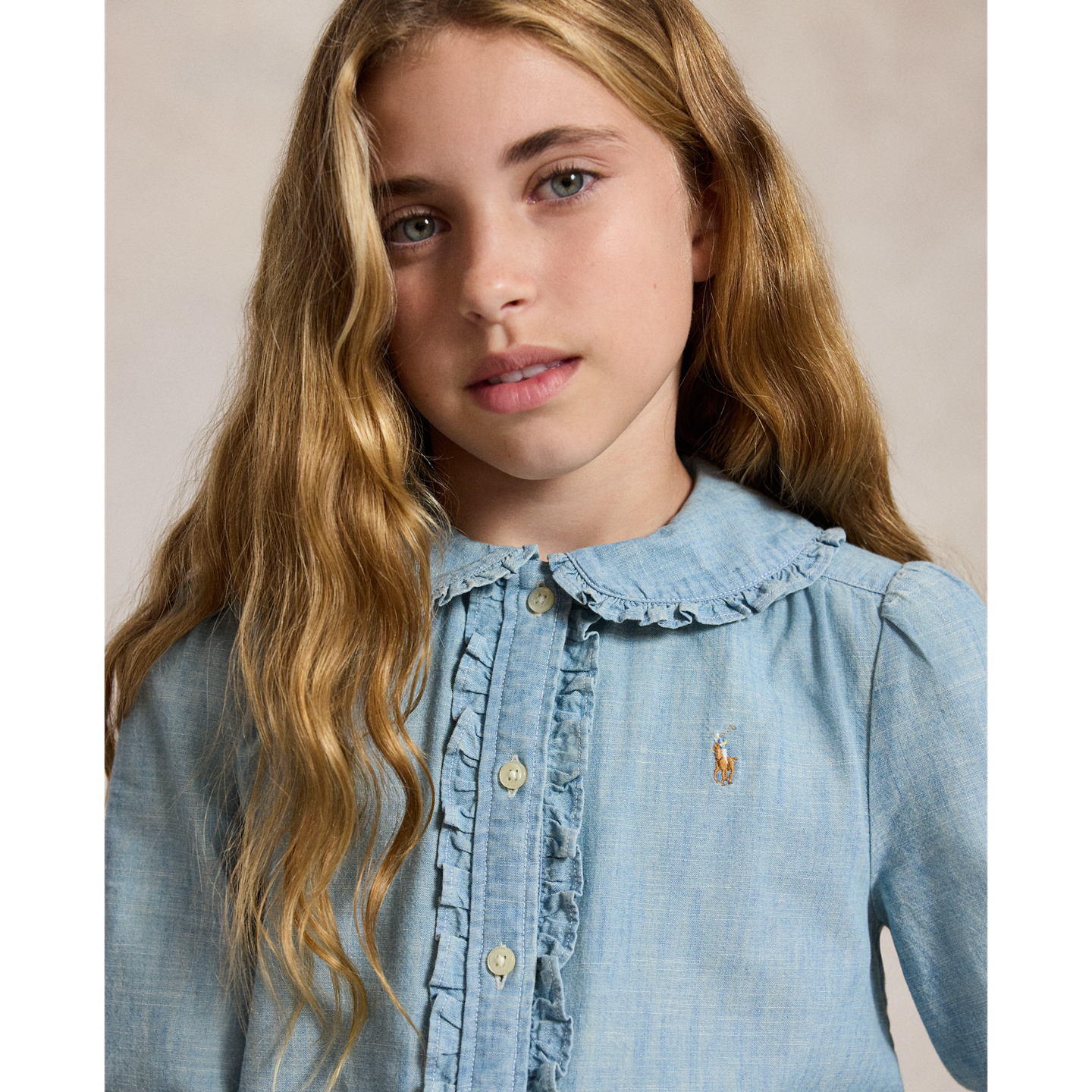 Детский топ Ralph Lauren Cotton Chambray Ruffled, цвет: Средняя варка — фото 3