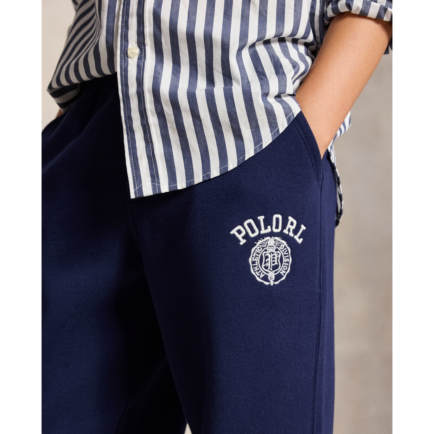 Детские брюки Ralph Lauren Logo Fleece Sweatpant, цвет: Тёмно-синий — фото 3