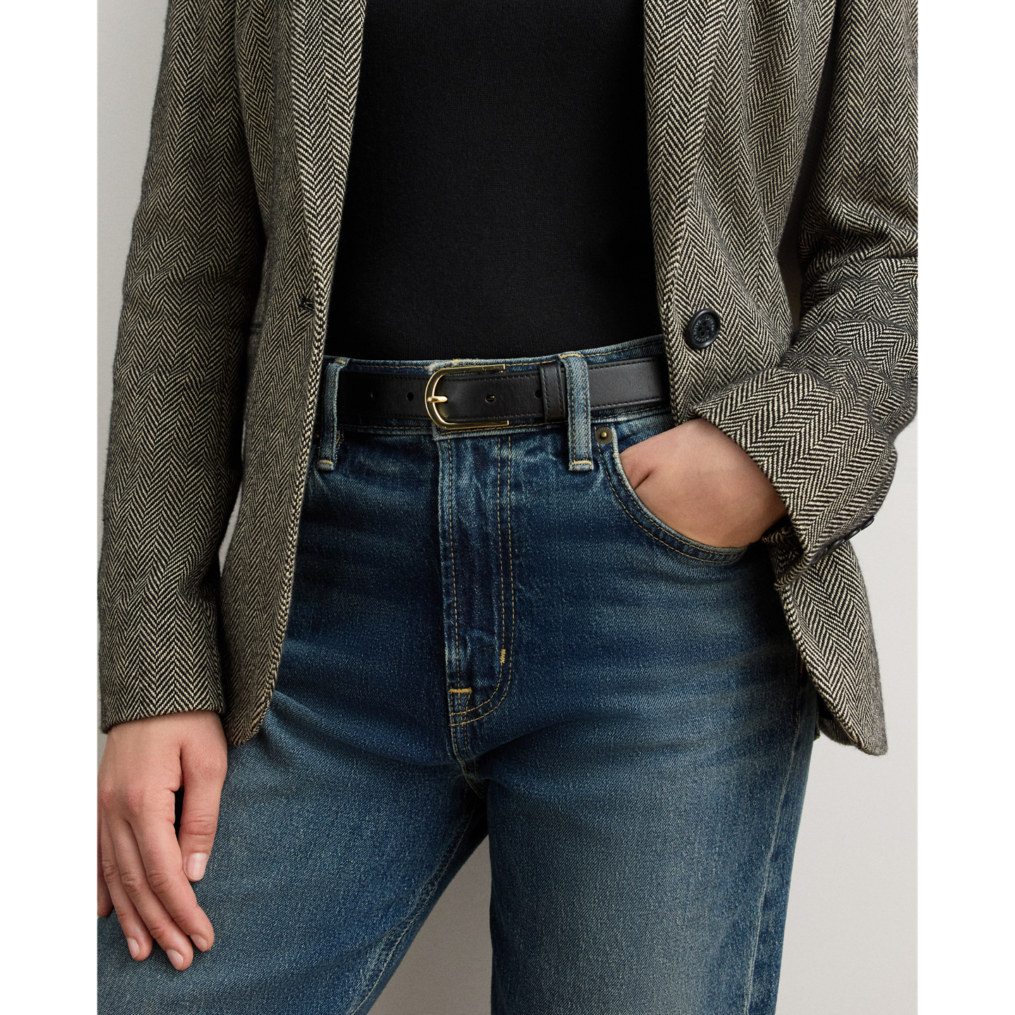 Женский ремень Ralph Lauren Rounded-Buckle Leather Skinny, цвет: Чёрный — фото 2